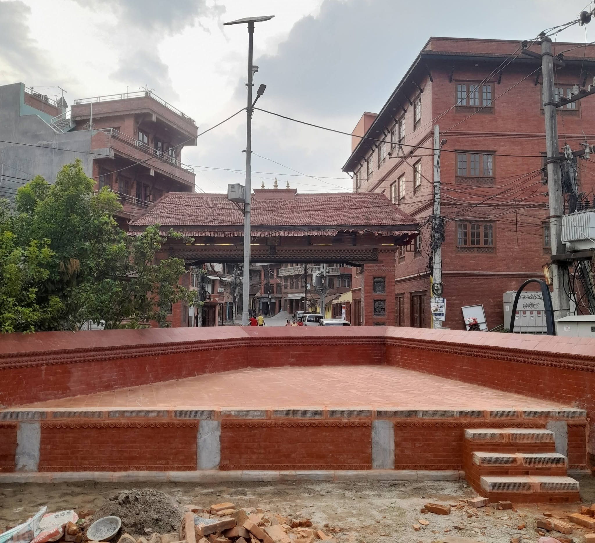 बाखा बजारको महादेव मन्दिर परिसरमा दबुु निर्माण